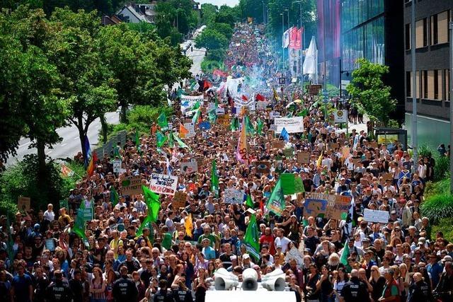 Tausende Schler demonstrieren bei Fridays-for-Future-Demo in Aachen