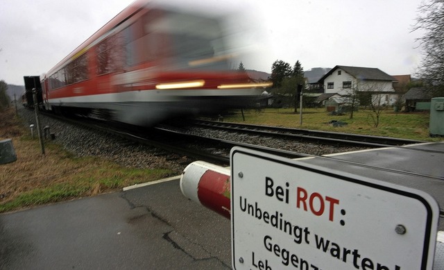Noch sausen die Regionalbahnen ohne St...tzung des Bad Sckinger Gemeinderats.   | Foto: Bastian Henning