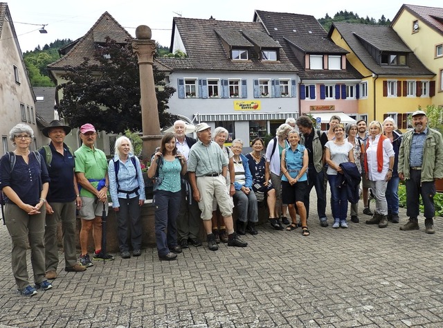 Zur Orgelwanderung am Fronleichnamstag...uch am Marktplatzbrunnen in Sulzburg.   | Foto: Bianca Flier