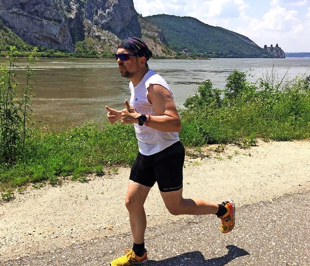 Jetzt hat das Lauf-Event ein Ende. Mar... Etappe entlang der Donau in Rumnien.  | Foto: Lauftreff Pfohren