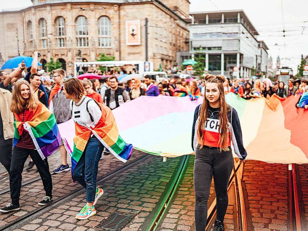 Bunt, wild und mit viel nackter Haut: So war der CSD 2019