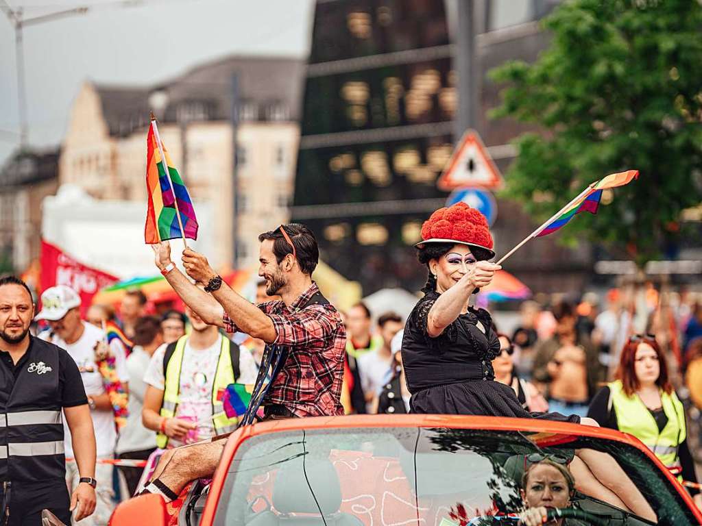 Bunt, wild und mit viel nackter Haut: So war der CSD 2019