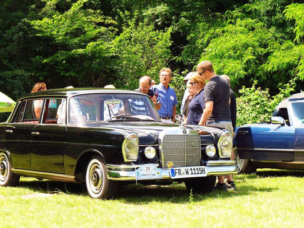 Bei den Oldtimer-Tagen in Bad Bellingen waren wunderschne alte Karossen zu sehen.