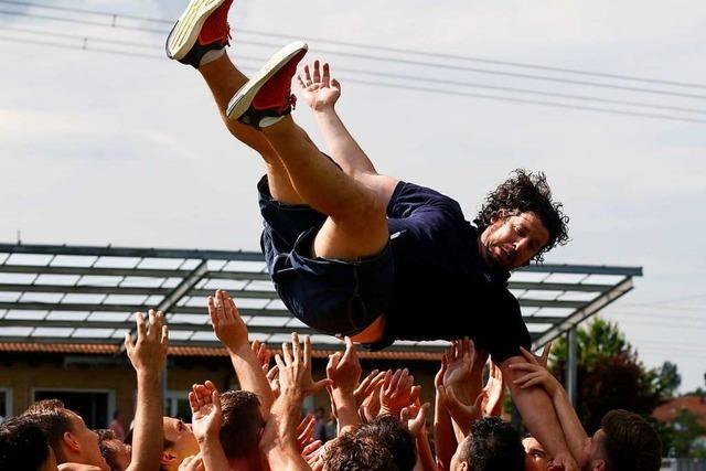 Video: So feiert der Freiburger FC seinen Aufstieg in die Oberliga