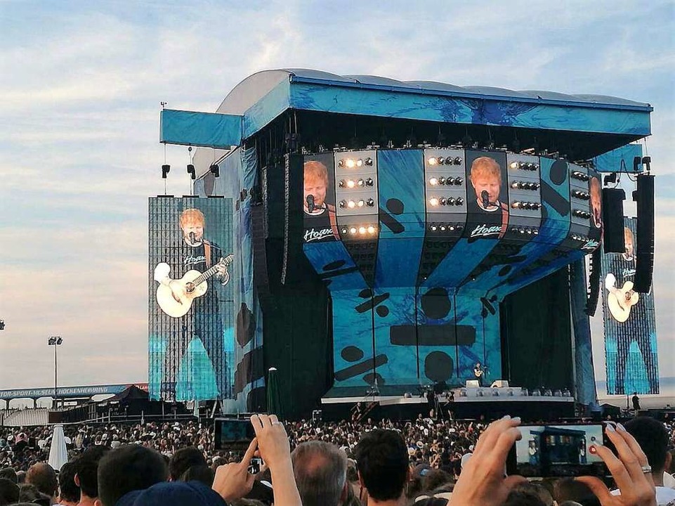 Fast 100.000 Besucher kamen pro Abend zu Ed Sheeran.  | Foto: Claudia Frster Ribet