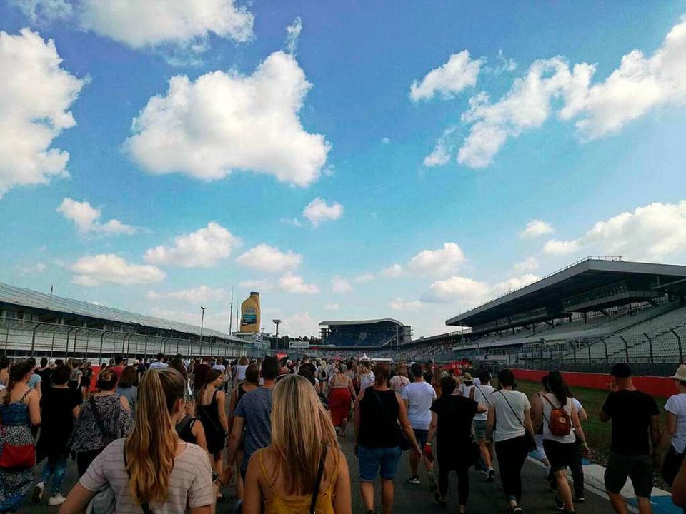 Fast 100.000 Besucher kamen pro Abend zu Ed Sheeran an den Hockenheimring.  | Foto: Claudia Frster Ribet