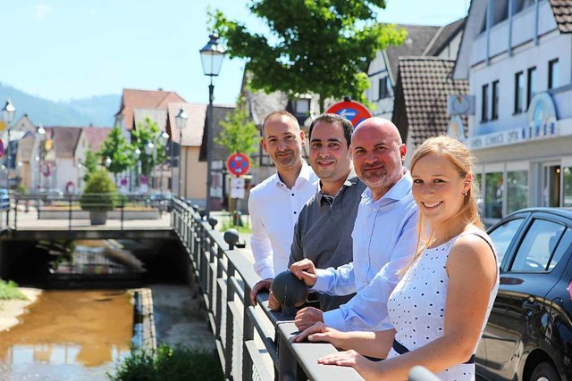 Ziehen fr die Frie-Night an einem Str...lgeier, Wirtschaftsfrderin Julia Edel  | Foto: Bastian Bernhardt