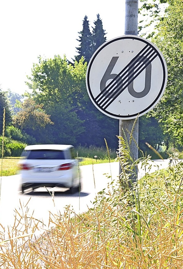 Im Blick: das Tempolimit auf der Dosse...Altig &#8211; zu frh, finden manche.   | Foto: Nicolai Kapitz