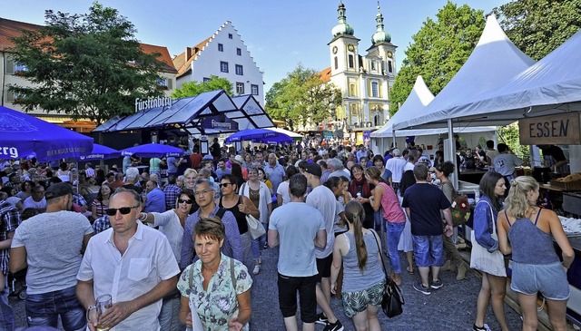 Herrliches Wetter beim Donauquellfest ...Rest  soll es sommerlich warm werden.   | Foto: Roland Sigwart