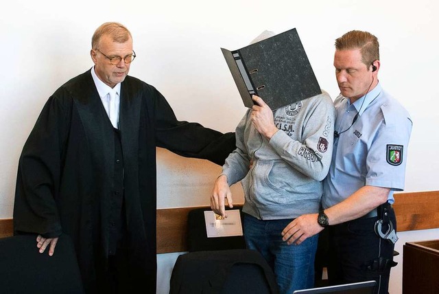 Andreas V. vor Gericht  | Foto: Bernd Thissen (dpa)