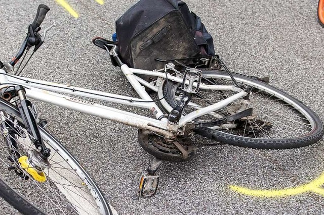 Ein betrunkener Fahrradfahrer strzte in Lrrach (Symbolbild).  | Foto: Daniel Bockwoldt