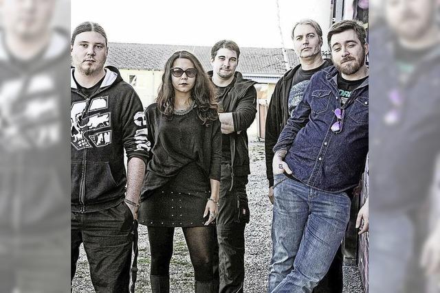 Drei Bands im Stud: Bad Moon Rising, Das Gedhnstier, Among The Swarm