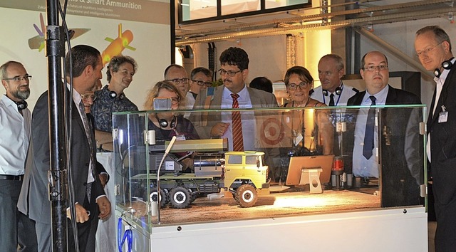 ISL-Beschftigte prsentierten Fachleu...r neuen Halle Beispiele ihrer Arbeit.   | Foto: Annette Mahro