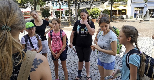 Offenburg hat auch fr Mdchen einiges...ehmerinnen der Stadtfhrung erfuhren.   | Foto: Nele Augenstein