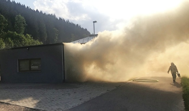 Dichter Rauch schlug den Einsatzkrfte...Z-Foto>Feuerwehr St. Blasien</BZ-Foto> 