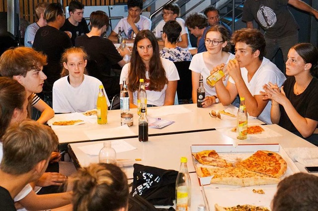 Intensiv diskutierten die Jugendlichen...ume fr ihre Altersgruppe in Lrrach.  | Foto: Ansgar Taschinski