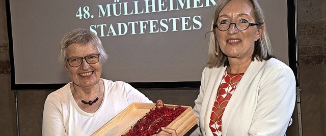 Das Ehrenglas der Stadt erhielt Ingebo...rgermeisterin Astrid Siemes-Knoblich.  | Foto: Volker Mnch
