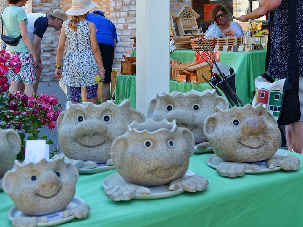 Trotz Hitze ein Erfolg: Das Sommerfest des St. Josefshauses Herten, das zum 140-jhrigen Bestehen der Einrichtung auch den Blick auf die Historie richtete.