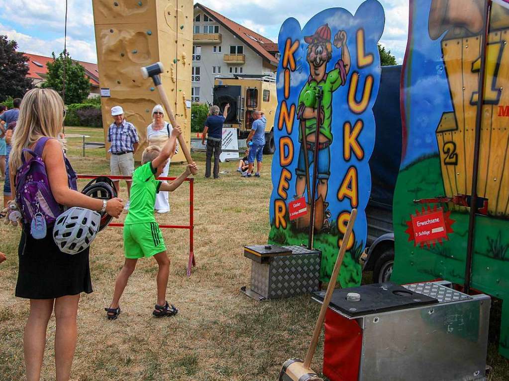 Trotz Hitze ein Erfolg: Das Sommerfest des St. Josefshauses Herten, das zum 140-jhrigen Bestehen der Einrichtung auch den Blick auf die Historie richtete.