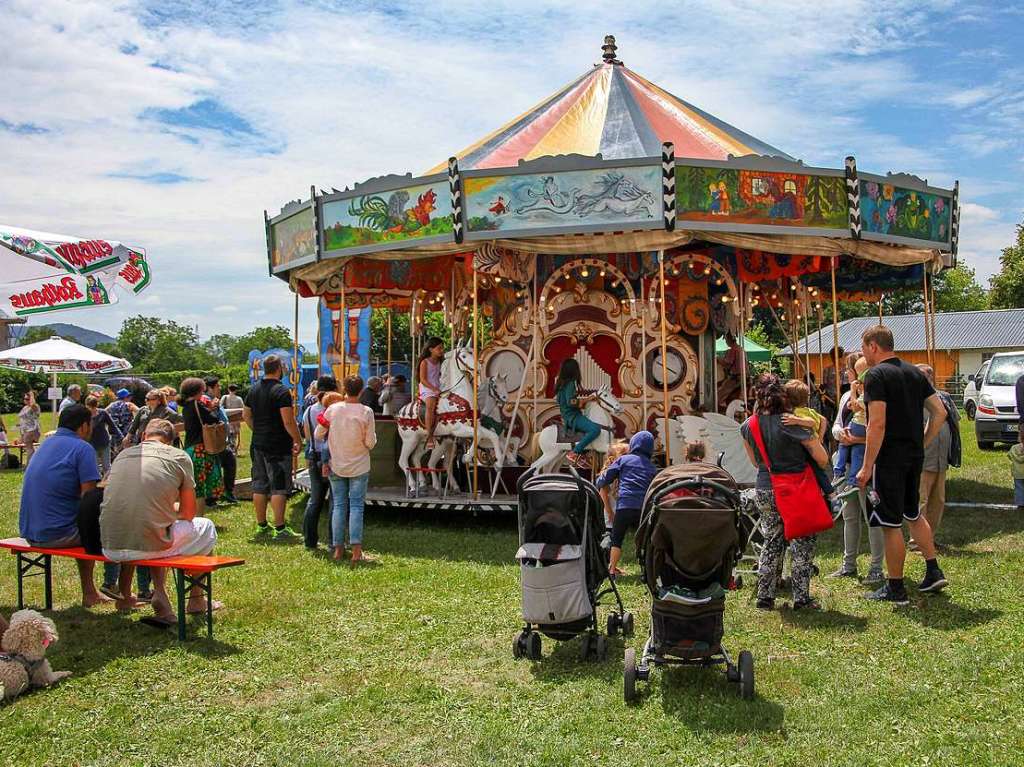 Trotz Hitze ein Erfolg: Das Sommerfest des St. Josefshauses Herten, das zum 140-jhrigen Bestehen der Einrichtung auch den Blick auf die Historie richtete.