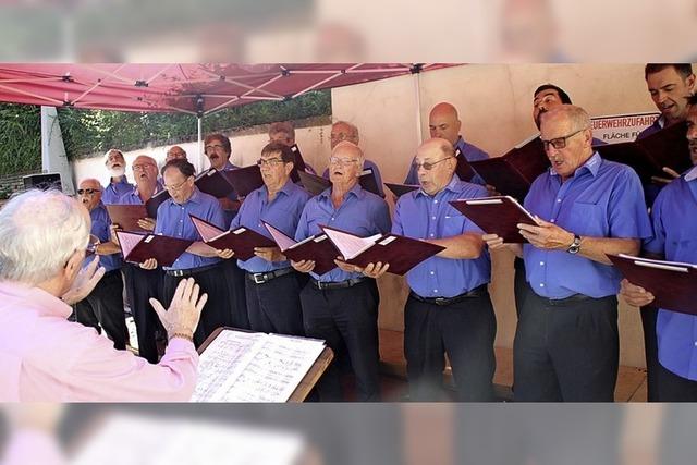 Frhliche Lieder im Klosterhof