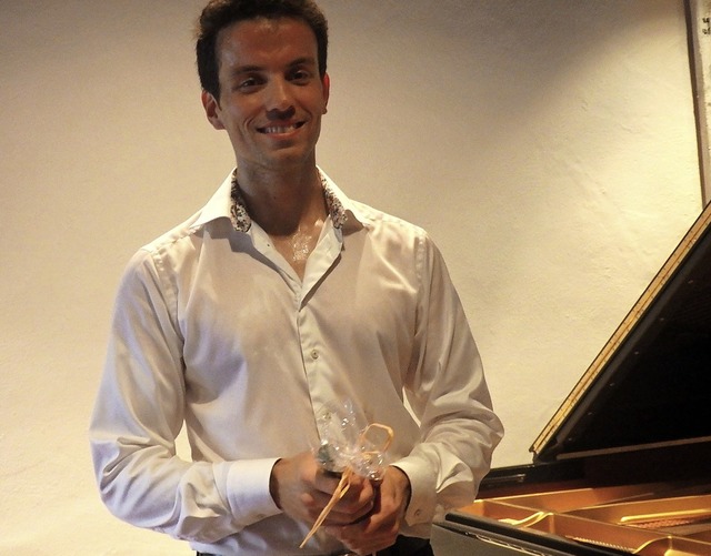 Der junge Klaviervirtuose Moye Kolodin... trotz groer  Hitze ausverkauft war.   | Foto: Bianca Flier