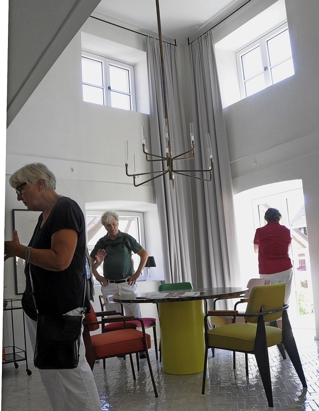 Der Wohnraum ber zwei Stockwerke trg...architektin Anne-Sophie Hollenwger.    | Foto: Regine Ounas-Krusel