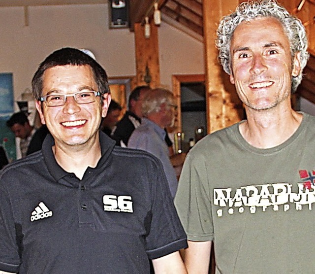 Thorsten Klein (links) leitet den Frd...  den Frderverein Sportgemeinschaft.   | Foto: Rolf-Dieter Kanmacher