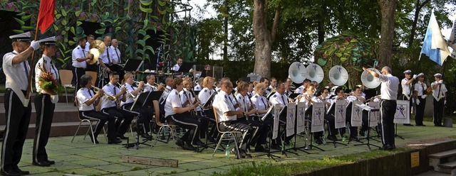 Viel Beifall erhielt die  Polizeimusik...m Konzert  auf dem  Festspielgelnde.   | Foto: Hans-Jochen Voigt