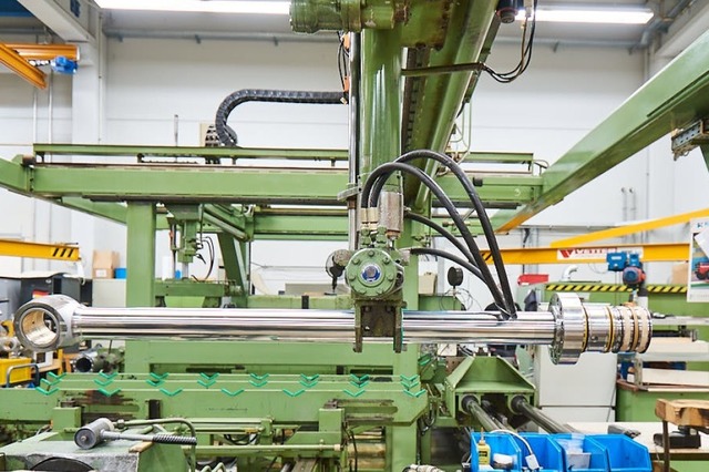 Hydraulikzylinder werden knftig auch in Lahr produziert.  | Foto: Hengstler Zylinder GmbH