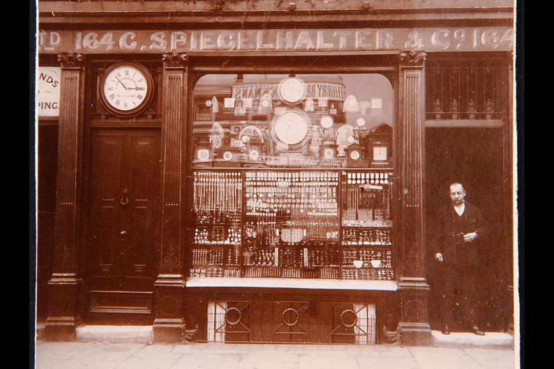 Das Geschäft der Spiegelhalters in London.  | Foto: Klostermuseum St.Märgen