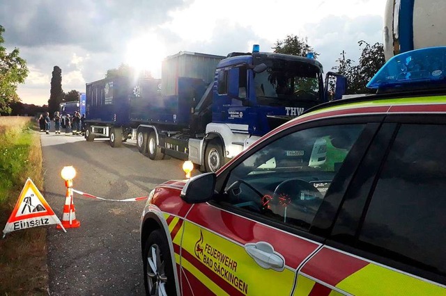 Feuerwehr und Technisches Hilfswerk waren wegen des Stromausfalls in Wallbach.  | Foto: Feuerwehr Bad Sckingen