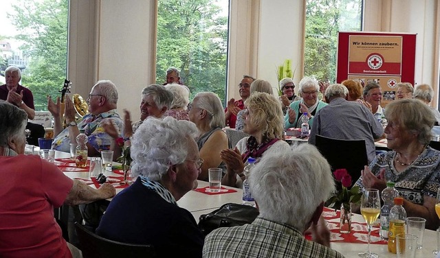 DRK-Seniorensommer feierlich erffnet:... herrschte eine ausgelassene Stimmung.  | Foto: DRK Kreisverband