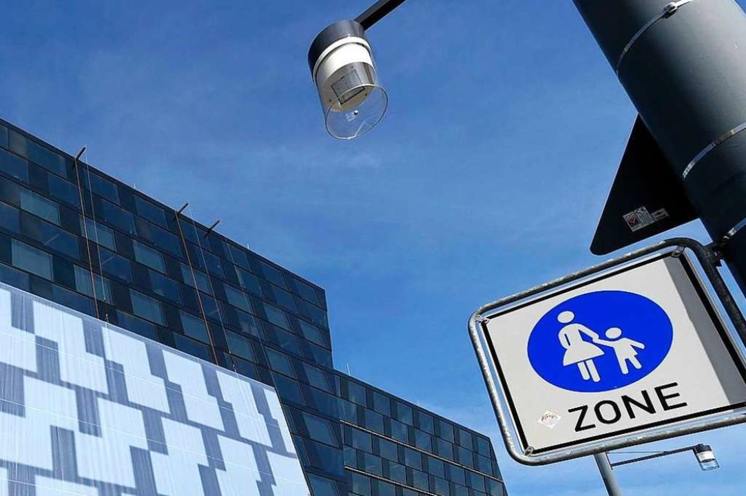 Keine vier Monate ist die Rottecklinie...traenleuchten einen Sicherheitscheck.  | Foto: Thomas Kunz
