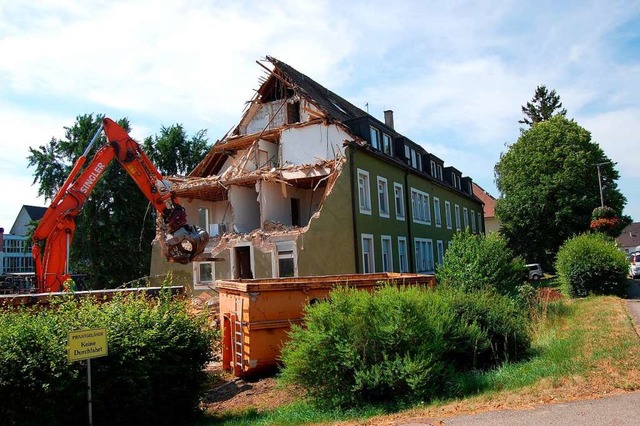 Die ehemalige Altenpflegeschule wird a...ll in Wohnungen umfunktioniert werden.  | Foto: Hagen Spth