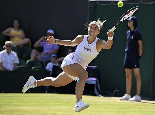 Angelique Kerber lieferte eine ihrer d...Vorstellungen in Wimbledon berhaupt.   | Foto: BEN STANSALL (AFP)