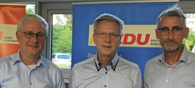 Wolfgang Dietz, Gnter Dumann und Arm...ks) beim Sommertalk im Hadid-Pavillon   | Foto: Thomas Loisl Mink