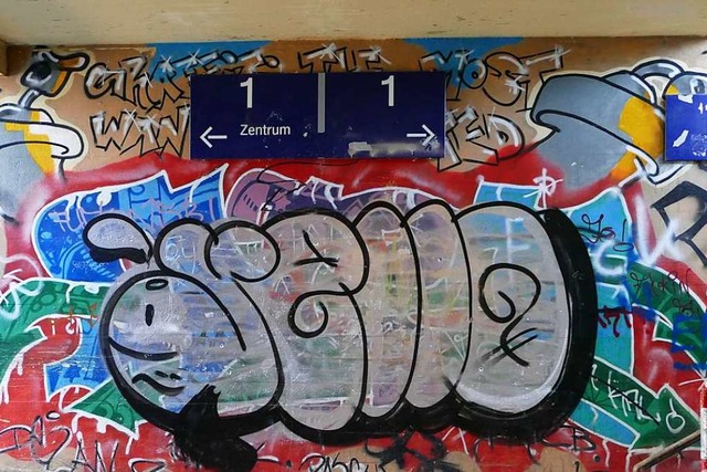 Die Fugngerunterfhrung  am Haltinge...sten  Graffiti-Projekten in der Stadt.  | Foto: Ulrich Senf