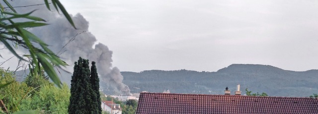 Blick von Grenzach-Wyhlen nach Prattel...Betrieb fr Kunststoffgalvanisierung.   | Foto: Gerlinde Wildt