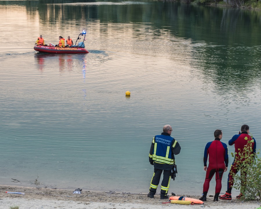 Tödlicher Badeunfall Im Baggersee Bei Zienken - Neuenburg - Badische ...