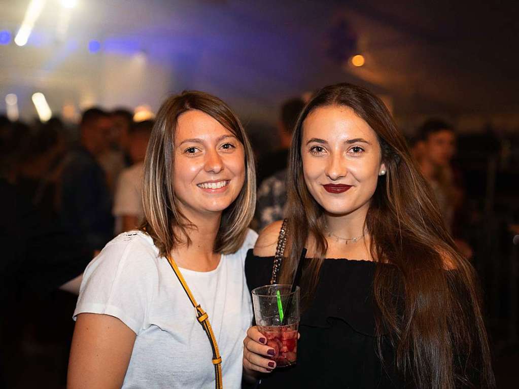 Ballermann-Flair trifft auf Schwarzwaldluft: In Freiamt feierten Tausende am Samstagabend bei der Beachparty.