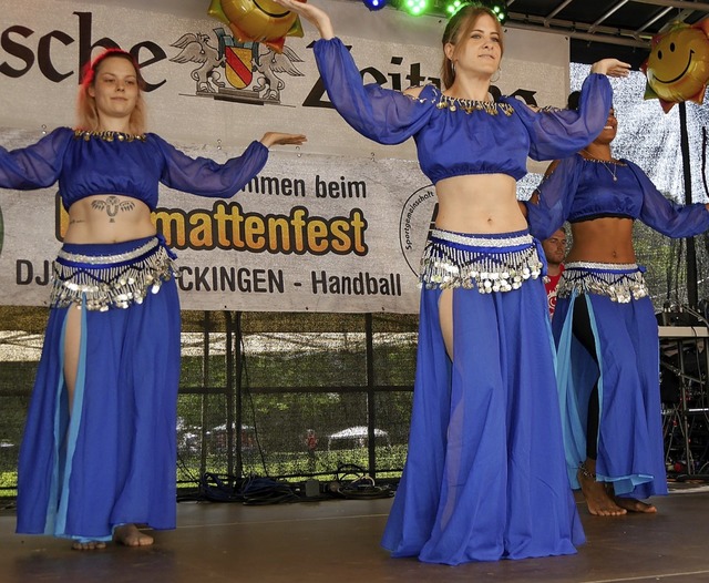 Musik und Tanz auf der Bhne beim Badmattenfest 2019  | Foto: Marion Rank