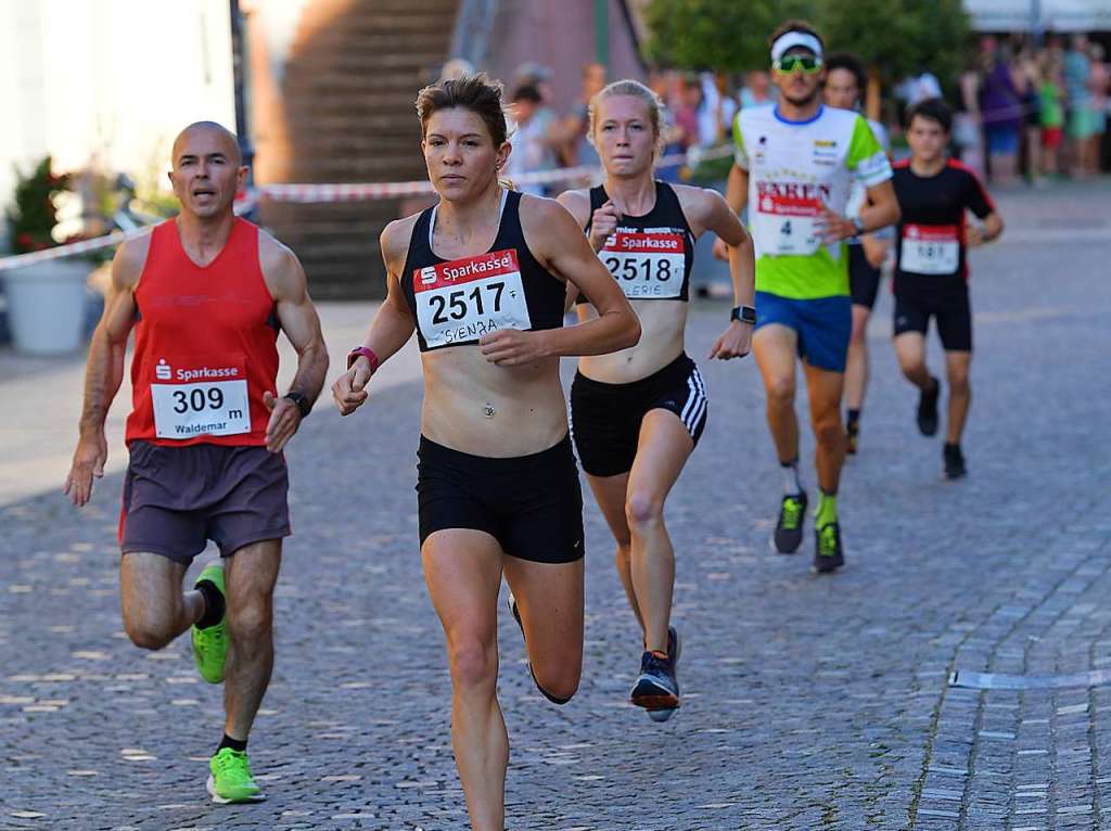 Impressionen rund um den 11. Emmendinger Stadtlauf am vergangenen Freitagabend.