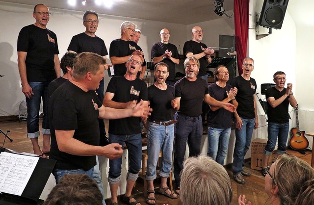 Das neue Ensemble singt unter dem Dach des Gesangsvereins Niederweiler.   | Foto: Dorothee Philipp