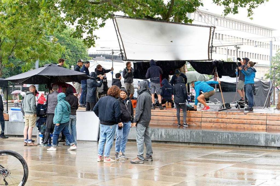 Filmleute am Montag am Synagogenplatz  | Foto: Ingo Schneider