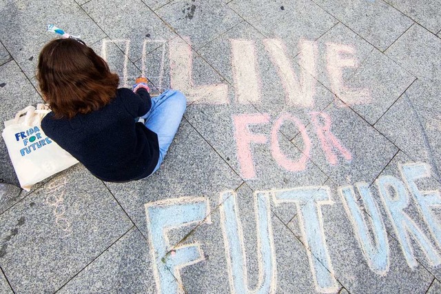 Es geht um die Zukunft des Planeten: D... der Jugendlichen eine Schlsselrolle.  | Foto: Rolf Vennenbernd (dpa)