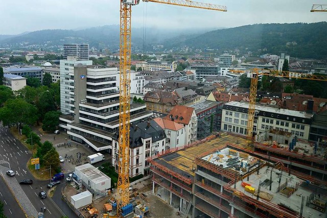 Derzeit dient das Gebude an der Bisma...ch der Volksbank als Ausweichquartier.  | Foto: Ingo Schneider