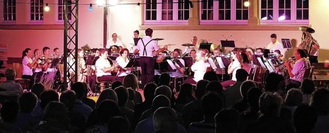 Der Musikverein Wyhl begeisterte mit s...ert und seinen Solisten das Publikum.   | Foto: Jrgen Schweizer