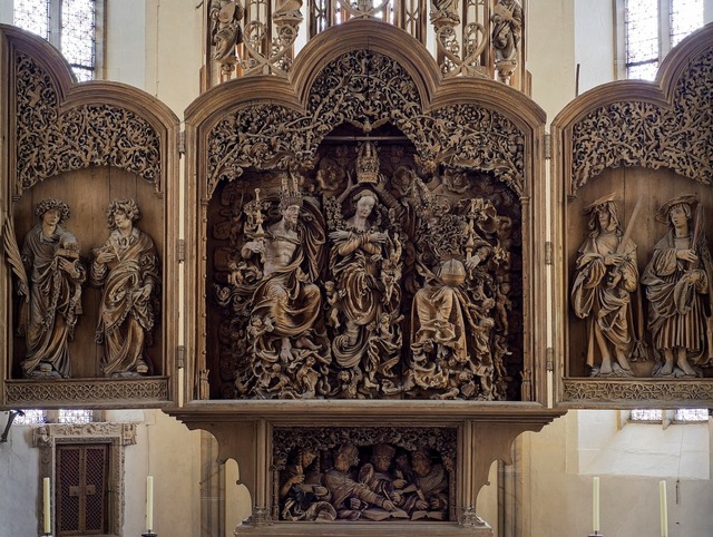 Ein Meisterwerk der Sptgotik: Der Altar im Breisacher Mnster  | Foto: Martin Hau
