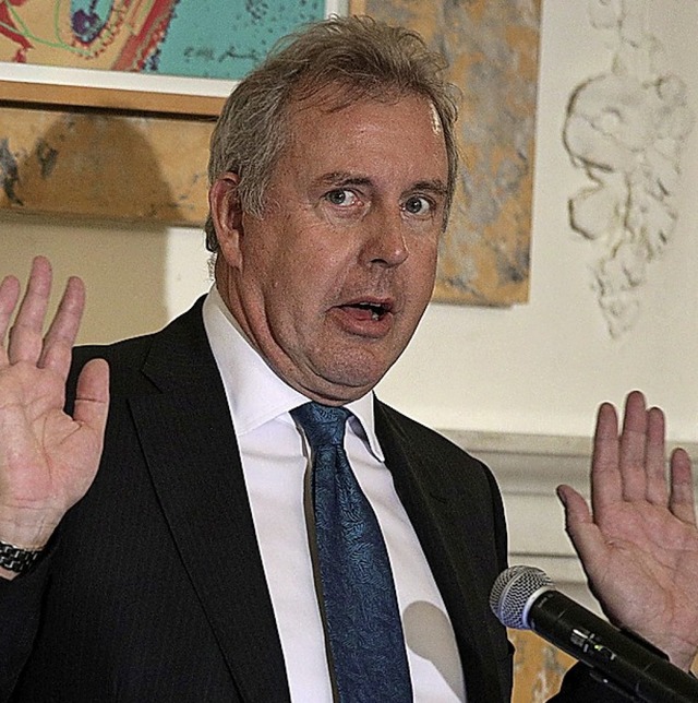 Sir Kim Darroch wetterte in Depeschen ...ierung ber US-Prsident Donald Trump.  | Foto: ALEX WONG (AFP)